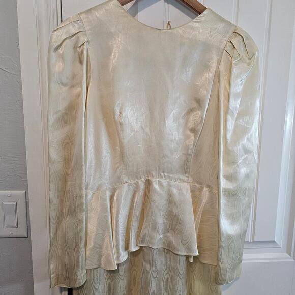 Vintage Peplum Dress Womens Size 6 White Silky 80s Glam Rock Retro Party Mod - Picture 3 of 12